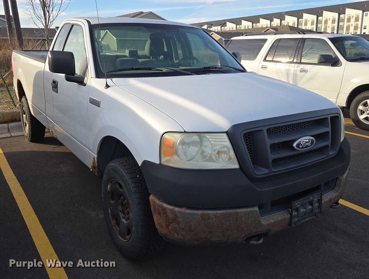image for item ES2564 2005 Ford F150 pickup truck