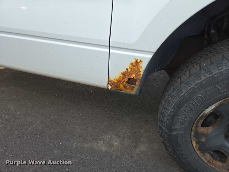 image for item ES2564 2005 Ford F150 pickup truck