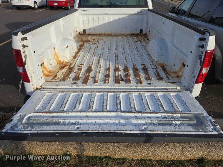 image for item ES2564 2005 Ford F150 pickup truck