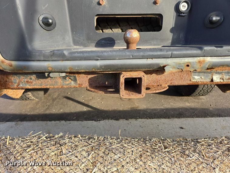 image for item ES2564 2005 Ford F150 pickup truck