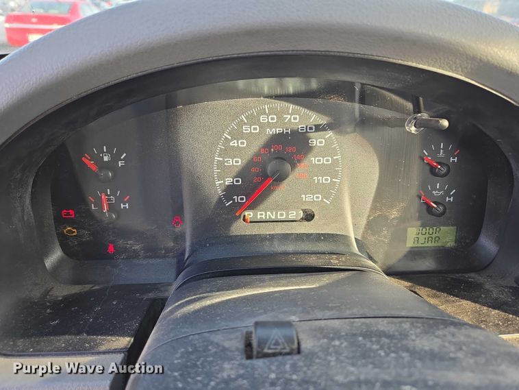 image for item ES2564 2005 Ford F150 pickup truck