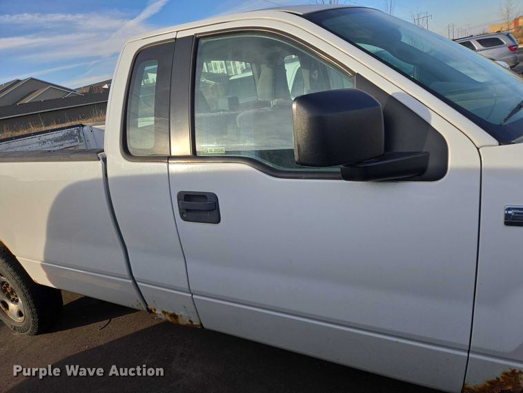 image for item ES2564 2005 Ford F150 pickup truck