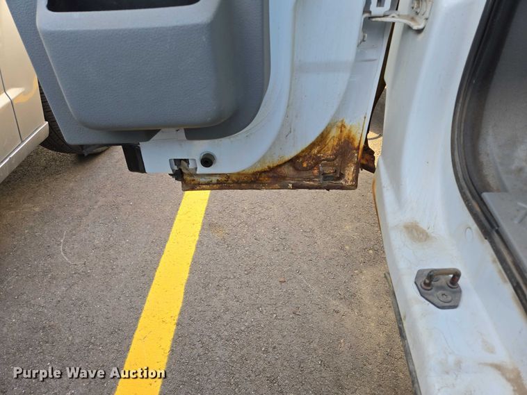 image for item ES2564 2005 Ford F150 pickup truck