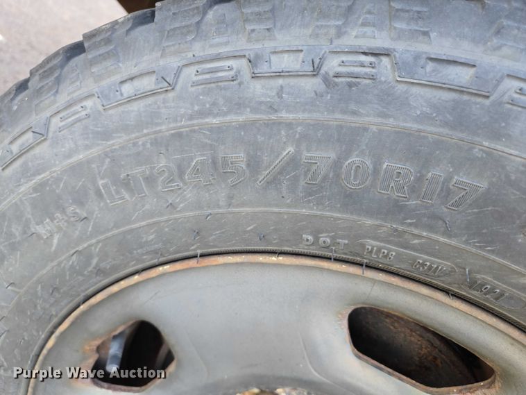 image for item ES2564 2005 Ford F150 pickup truck