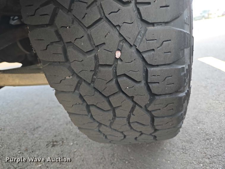 image for item ES2564 2005 Ford F150 pickup truck