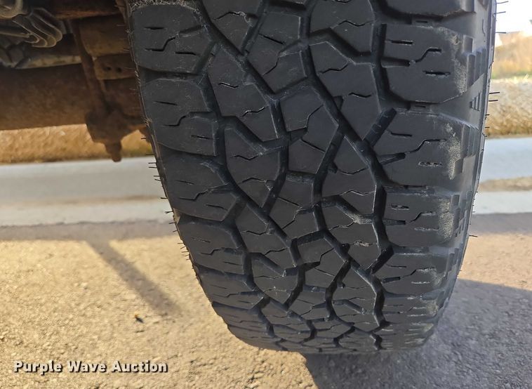 image for item ES2564 2005 Ford F150 pickup truck