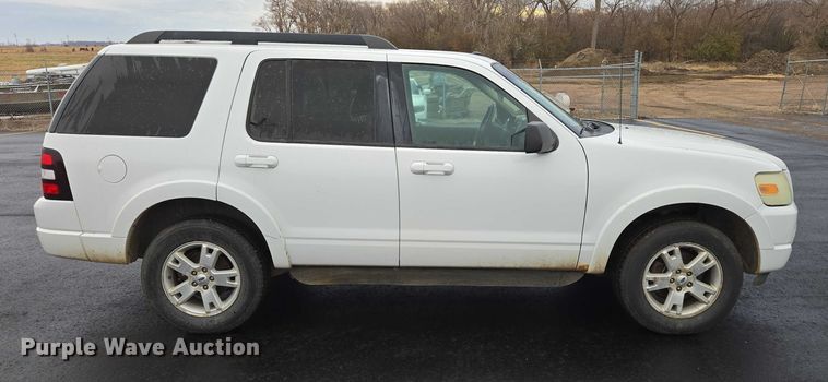 image for item ES2565 2010 Ford Explorer SUV