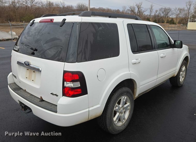 image for item ES2565 2010 Ford Explorer SUV