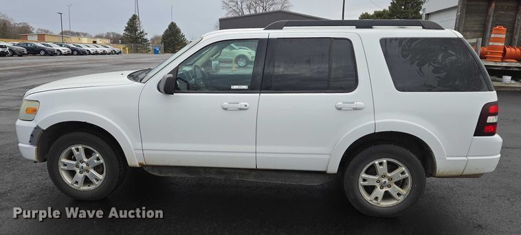 image for item ES2565 2010 Ford Explorer SUV