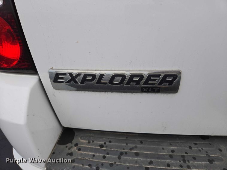 image for item ES2565 2010 Ford Explorer SUV