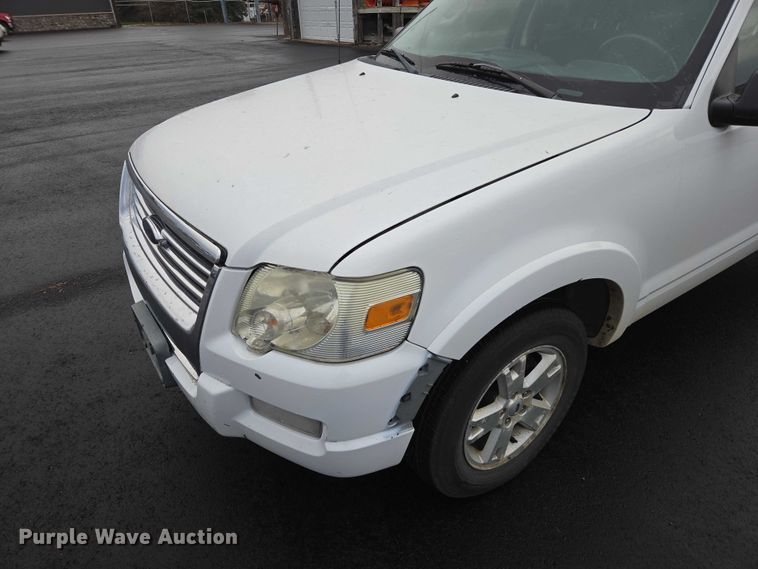 image for item ES2565 2010 Ford Explorer SUV