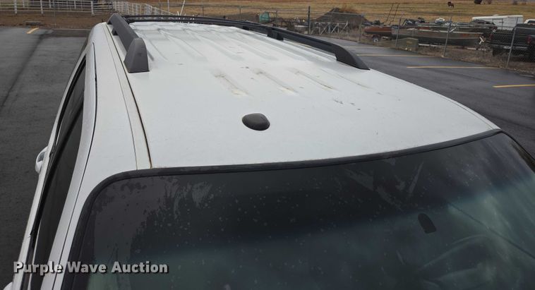 image for item ES2565 2010 Ford Explorer SUV