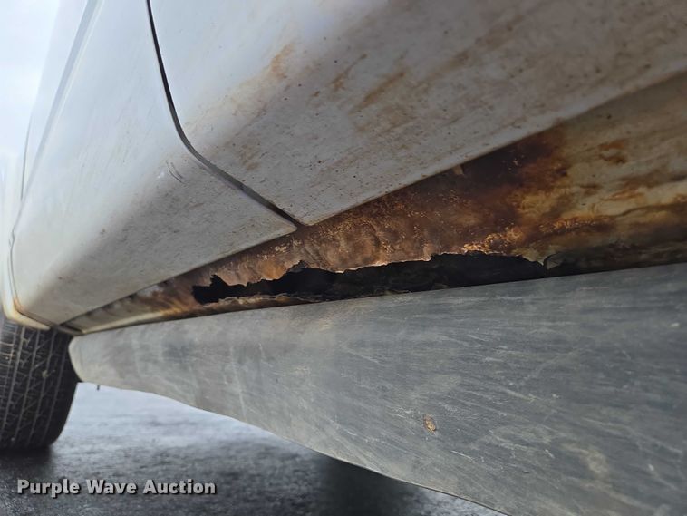 image for item ES2565 2010 Ford Explorer SUV