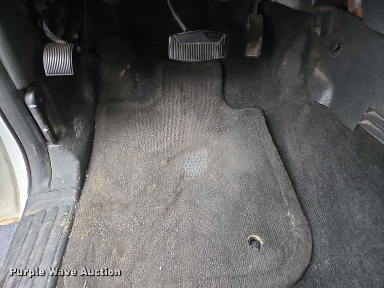 image for item ES2565 2010 Ford Explorer SUV