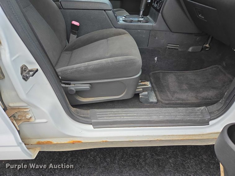 image for item ES2565 2010 Ford Explorer SUV