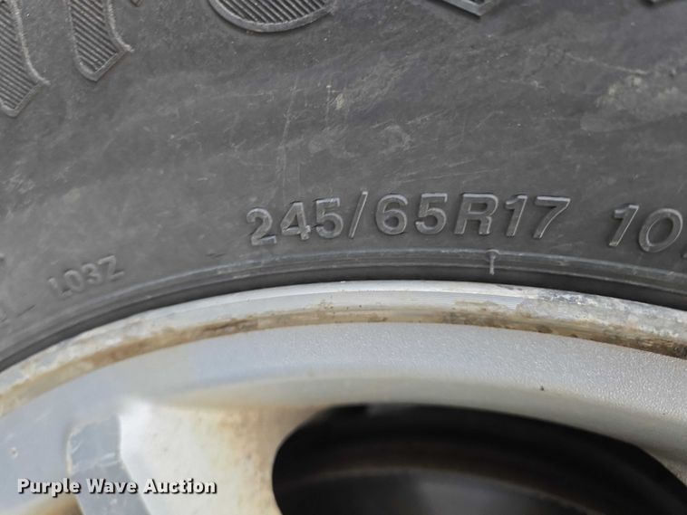 image for item ES2565 2010 Ford Explorer SUV