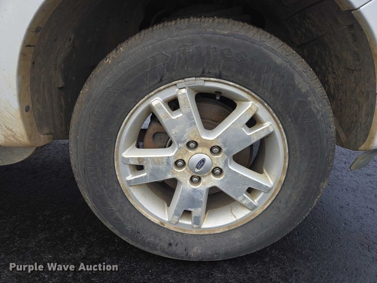 image for item ES2565 2010 Ford Explorer SUV