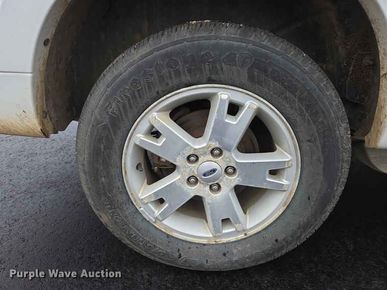 image for item ES2565 2010 Ford Explorer SUV