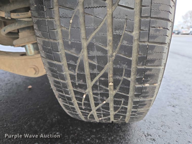 image for item ES2565 2010 Ford Explorer SUV