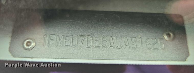 image for item ES2565 2010 Ford Explorer SUV