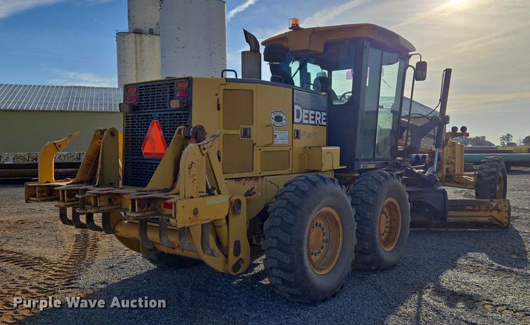 MOTOCONFORMADORA JOHN DEERE 770D 2006