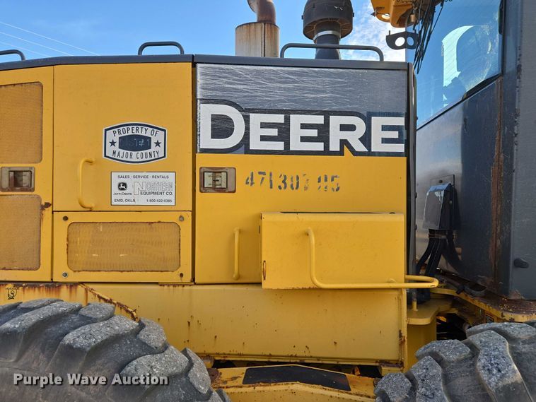 image for item ET5244 2006 John Deere 770D motor grader