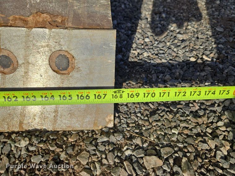 image for item ET5244 2006 John Deere 770D motor grader