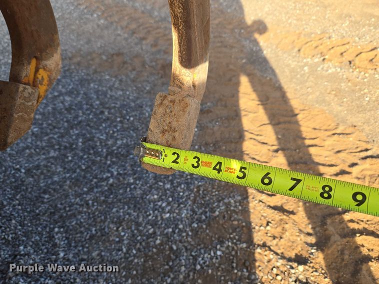 image for item ET5244 2006 John Deere 770D motor grader