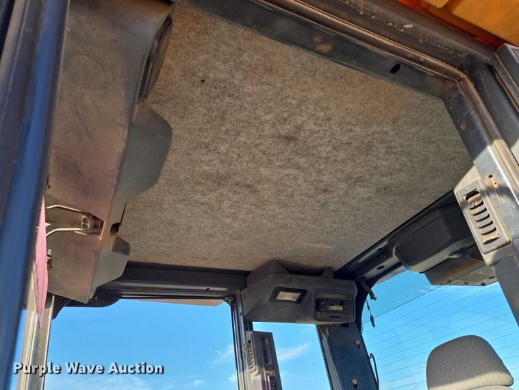 image for item ET5244 2006 John Deere 770D motor grader