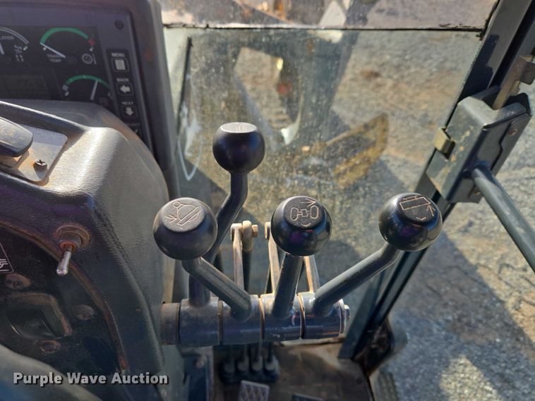 image for item ET5244 2006 John Deere 770D motor grader