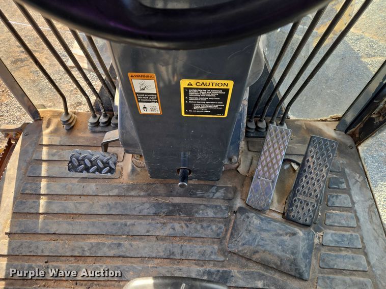 image for item ET5244 2006 John Deere 770D motor grader