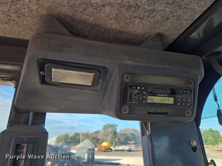 image for item ET5244 2006 John Deere 770D motor grader