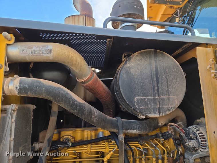 image for item ET5244 2006 John Deere 770D motor grader