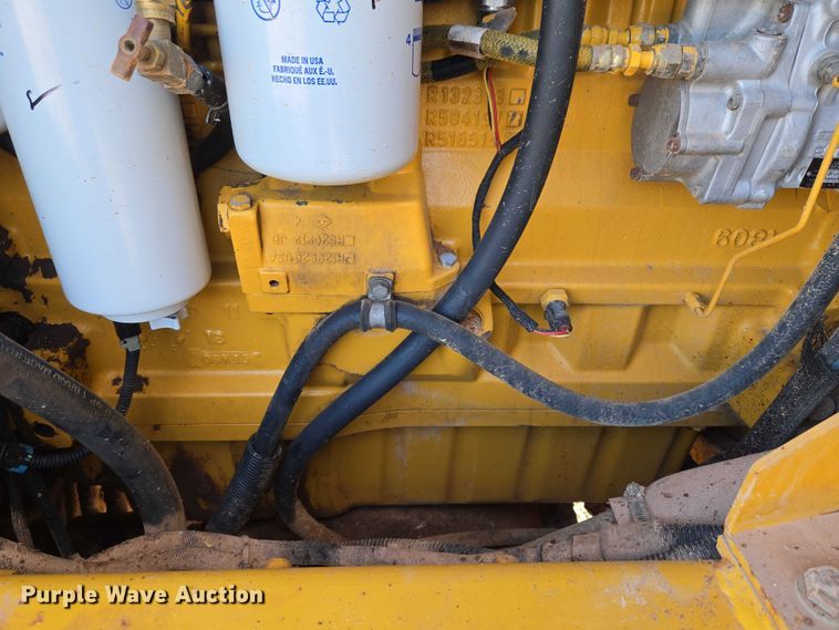 image for item ET5244 2006 John Deere 770D motor grader