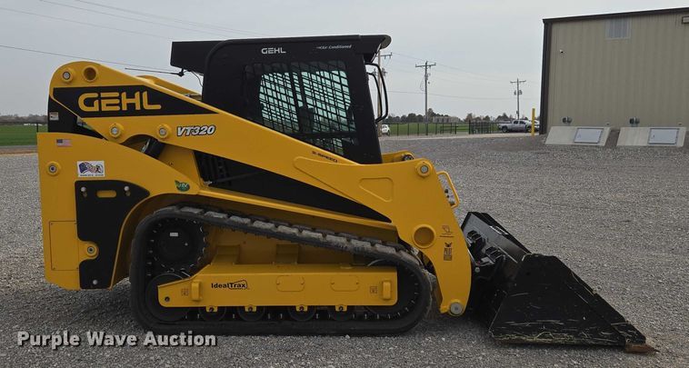 MINI CARGADOR SOBRE ORUGAS 2023 GEHL VT320