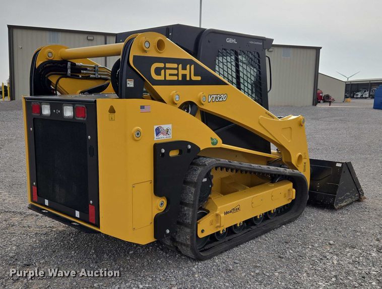 MINI CARGADOR SOBRE ORUGAS 2023 GEHL VT320