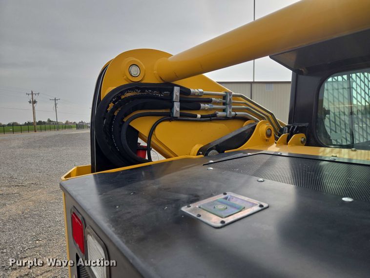 image for item ET5275 2023 Gehl VT320 tracked skid steer loader