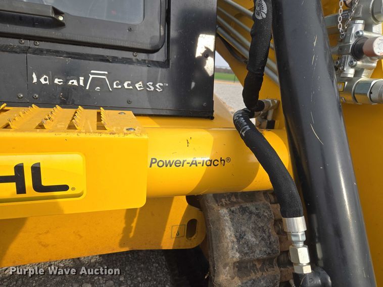 image for item ET5275 2023 Gehl VT320 tracked skid steer loader