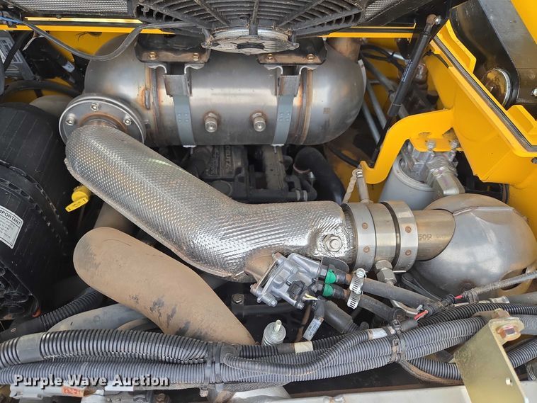 image for item ET5275 2023 Gehl VT320 tracked skid steer loader