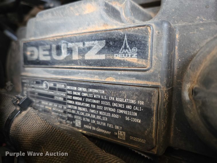 image for item ET5275 2023 Gehl VT320 tracked skid steer loader