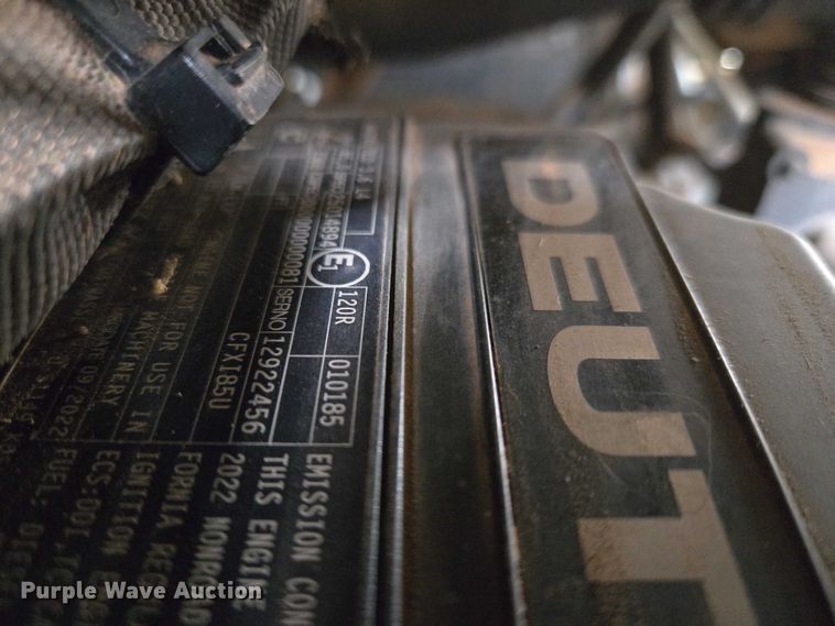 image for item ET5275 2023 Gehl VT320 tracked skid steer loader