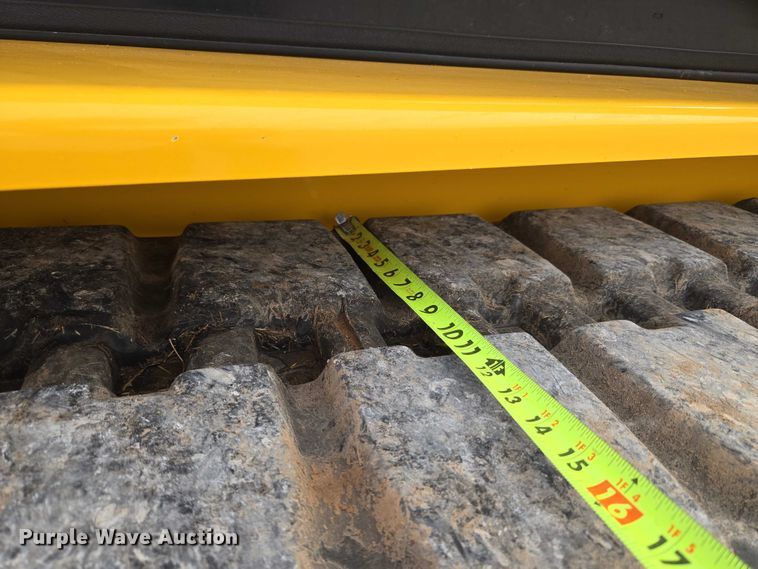 image for item ET5275 2023 Gehl VT320 tracked skid steer loader