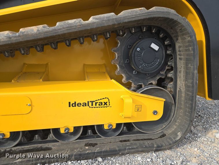 image for item ET5275 2023 Gehl VT320 tracked skid steer loader