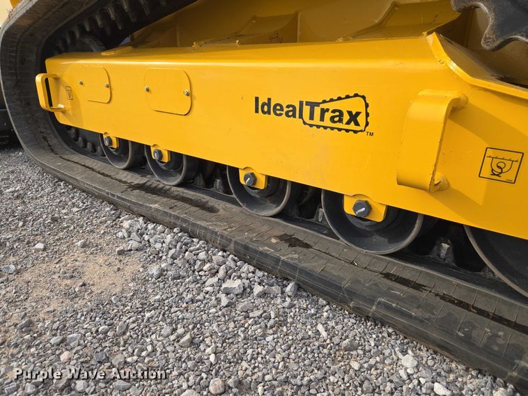 image for item ET5275 2023 Gehl VT320 tracked skid steer loader