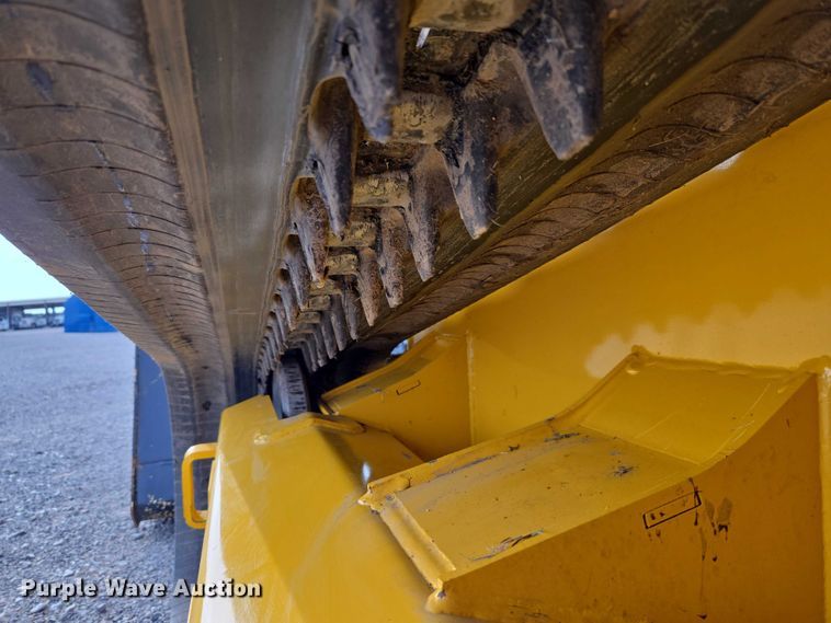 image for item ET5275 2023 Gehl VT320 tracked skid steer loader