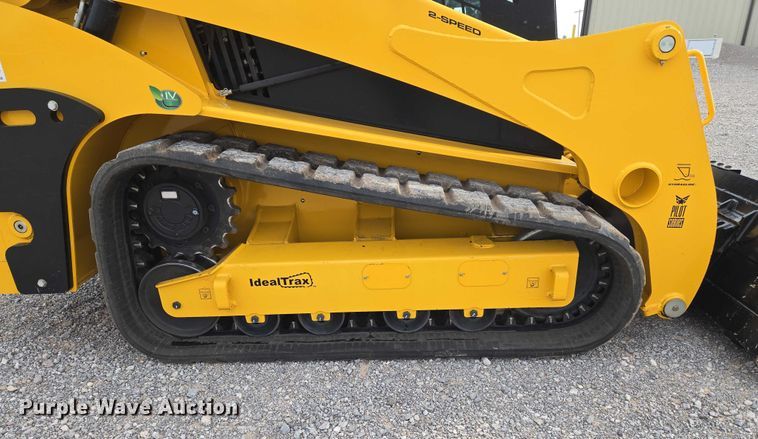 image for item ET5275 2023 Gehl VT320 tracked skid steer loader