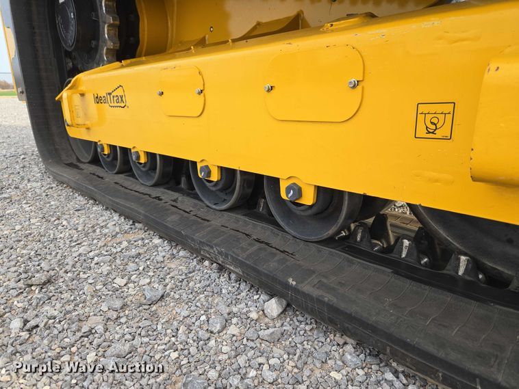 image for item ET5275 2023 Gehl VT320 tracked skid steer loader