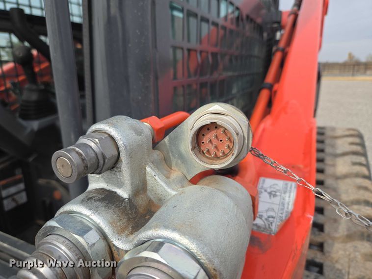 image for item ET5276 2022 Kubota SVL 97-2 tracked skid steer loader