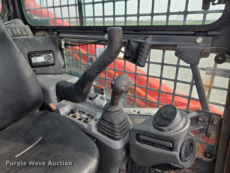 image for item ET5276 2022 Kubota SVL 97-2 tracked skid steer loader