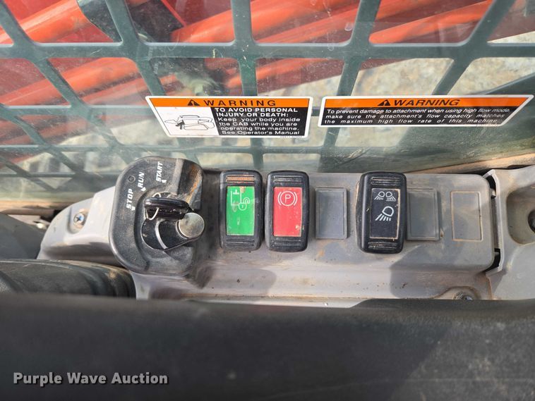 image for item ET5276 2022 Kubota SVL 97-2 tracked skid steer loader